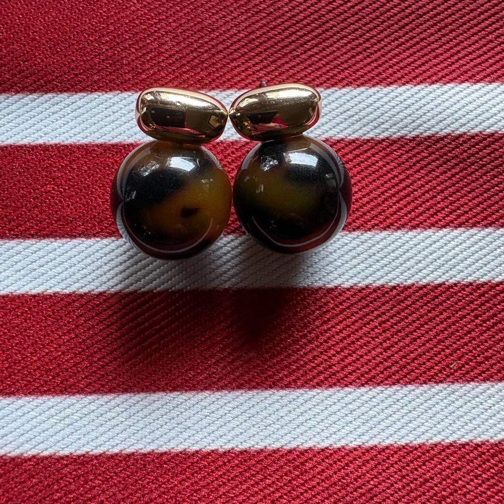 SHASHI Alice Tortoise Earrings